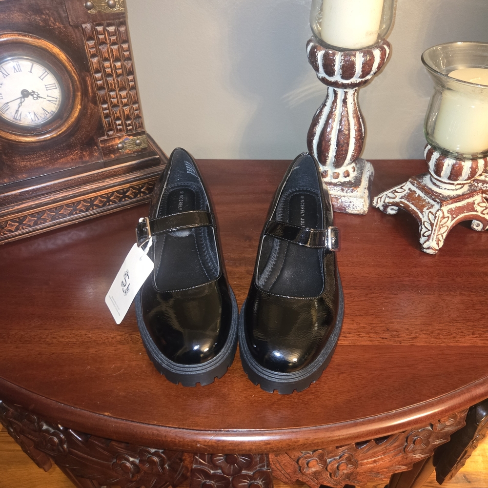 Sincerely Jules Glossy Black Shoes